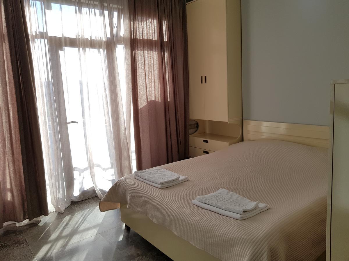 Apartament Gia 巴统 外观 照片